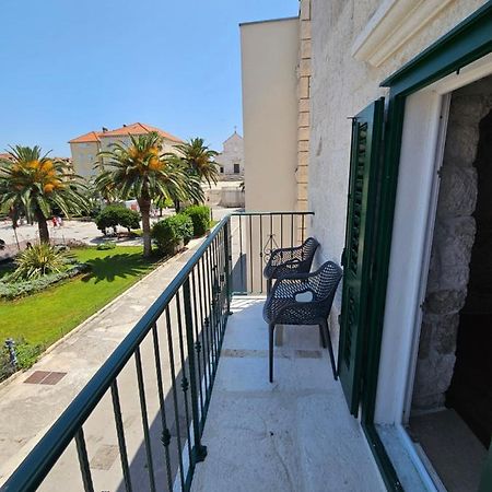 Apartman Eli Supetar Ngoại thất bức ảnh