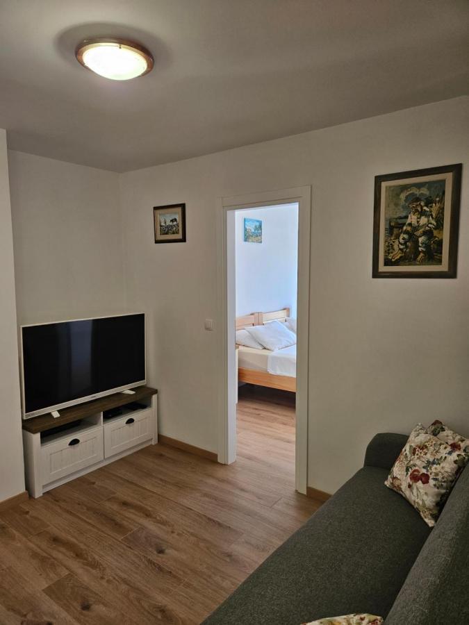 Apartman Eli Supetar Ngoại thất bức ảnh