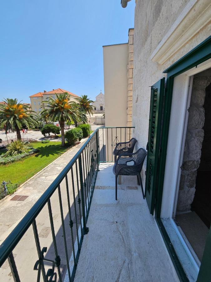 Apartman Eli Supetar Ngoại thất bức ảnh